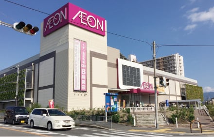 イオン貝塚店　徒歩4分（240m）